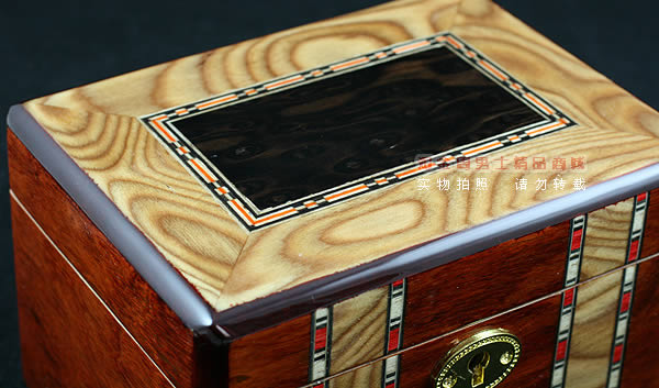 精美松木烟丝保湿盒-1