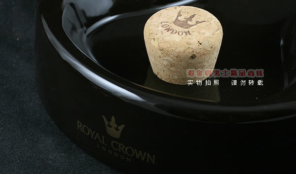 英国皇冠ROYAL CROWN骨瓷烟斗烟灰缸T700-3