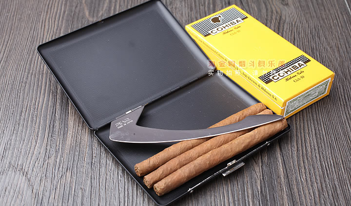 日本Pearl珍珠 不锈钢烟盒10支装 可装高希霸俱乐部 04069-10-1