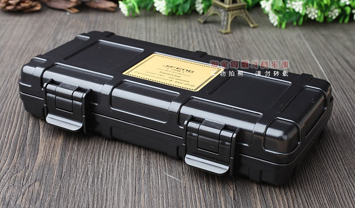 ����JIFENGѩ�ѱ�ʪ�� ��Я����3֧װ �ܷ��ˮJF-083-1