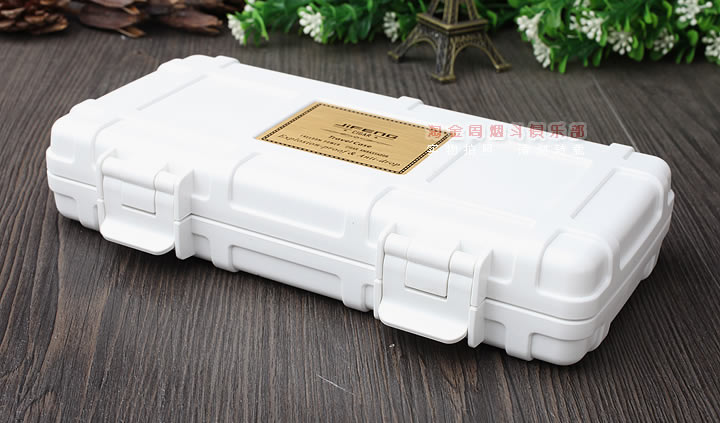 ����JIFENGѩ�ѱ�ʪ�� ��Я����3֧װ �ܷ��ˮJF-083-3