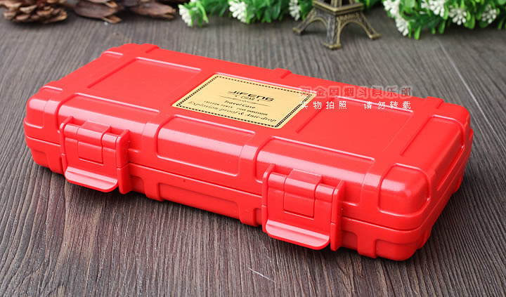 ����JIFENGѩ�ѱ�ʪ�� ��Я����3֧װ �ܷ��ˮJF-083-4